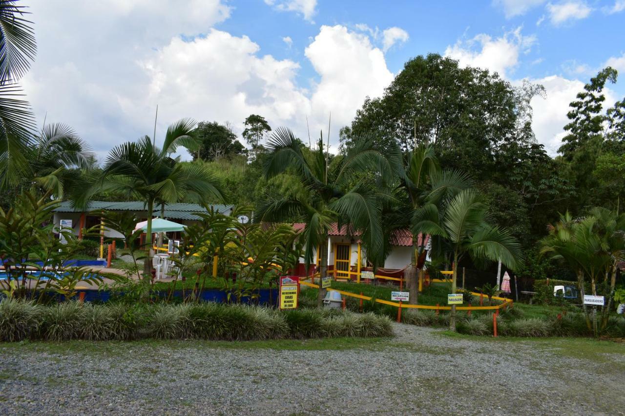 Casa Campestre Terrazas Del Palmar Hotel Montenegro Exterior photo